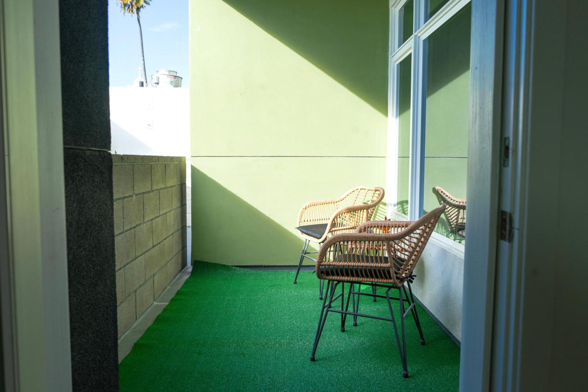 Bright & Stylish 1-bedroom, Walk To Netflix, Perfect For Long Free Parking Appartement *