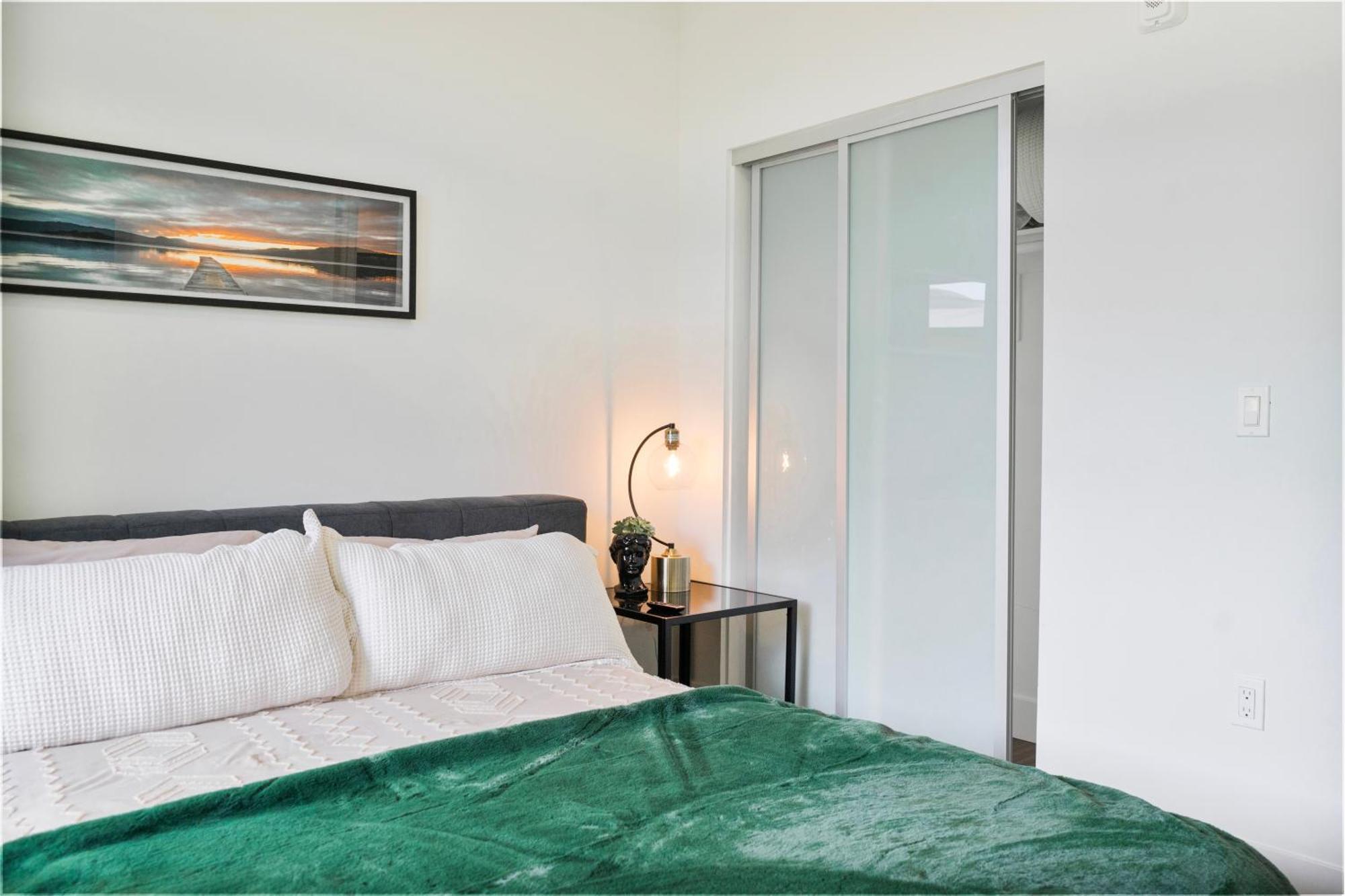 Bright & Stylish 1-bedroom, Walk To Netflix, Perfect For Long Free Parking Appartement