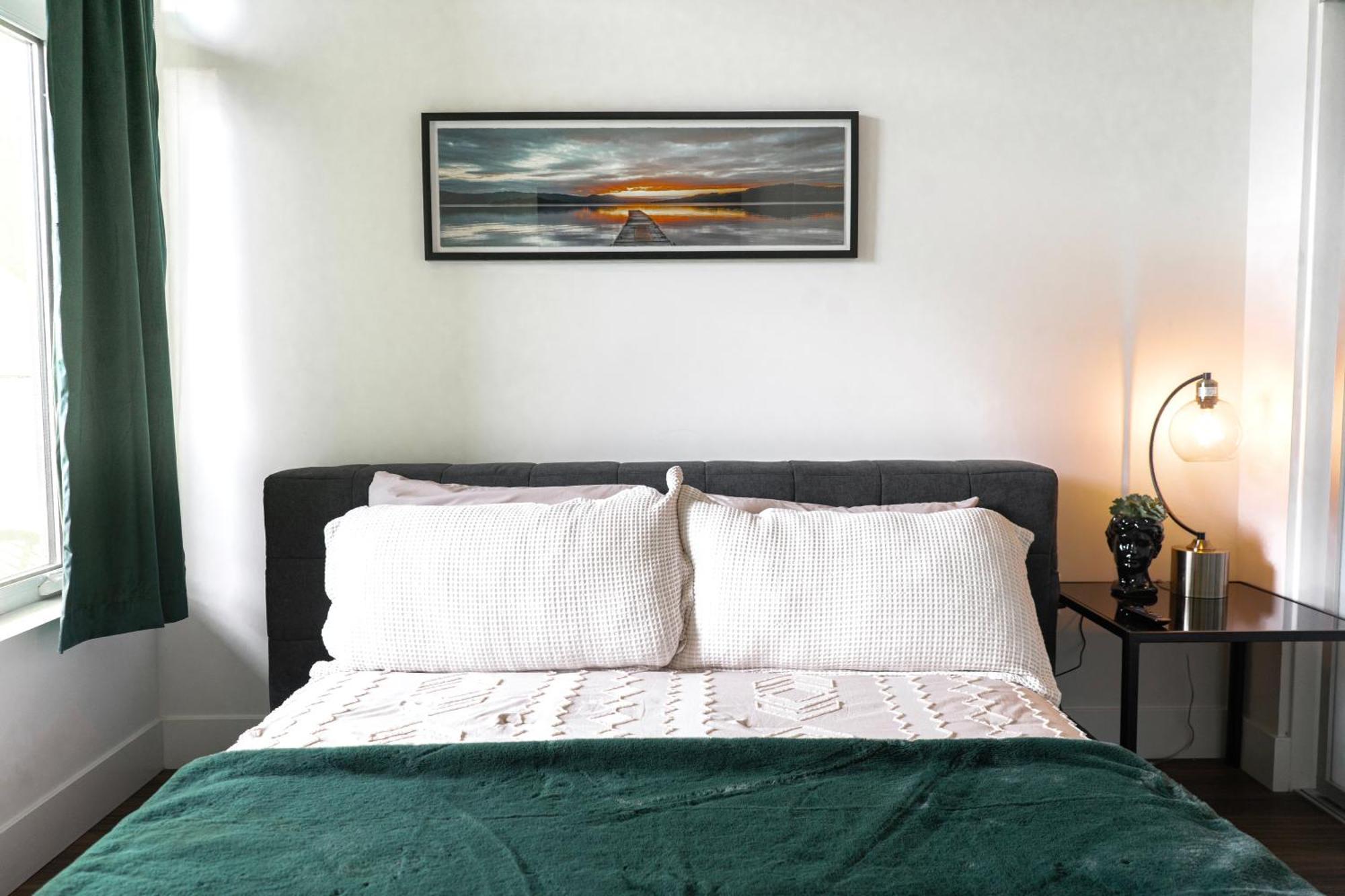 Bright & Stylish 1-bedroom, Walk To Netflix, Perfect For Long Free Parking Appartement Los Angeles